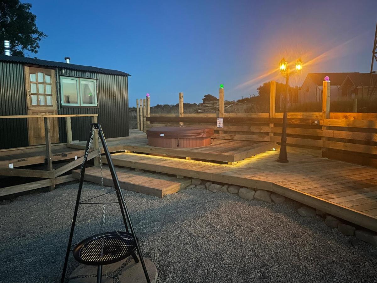 Trenewydd Farm Holiday Cottages Cardigan Exteriér fotografie