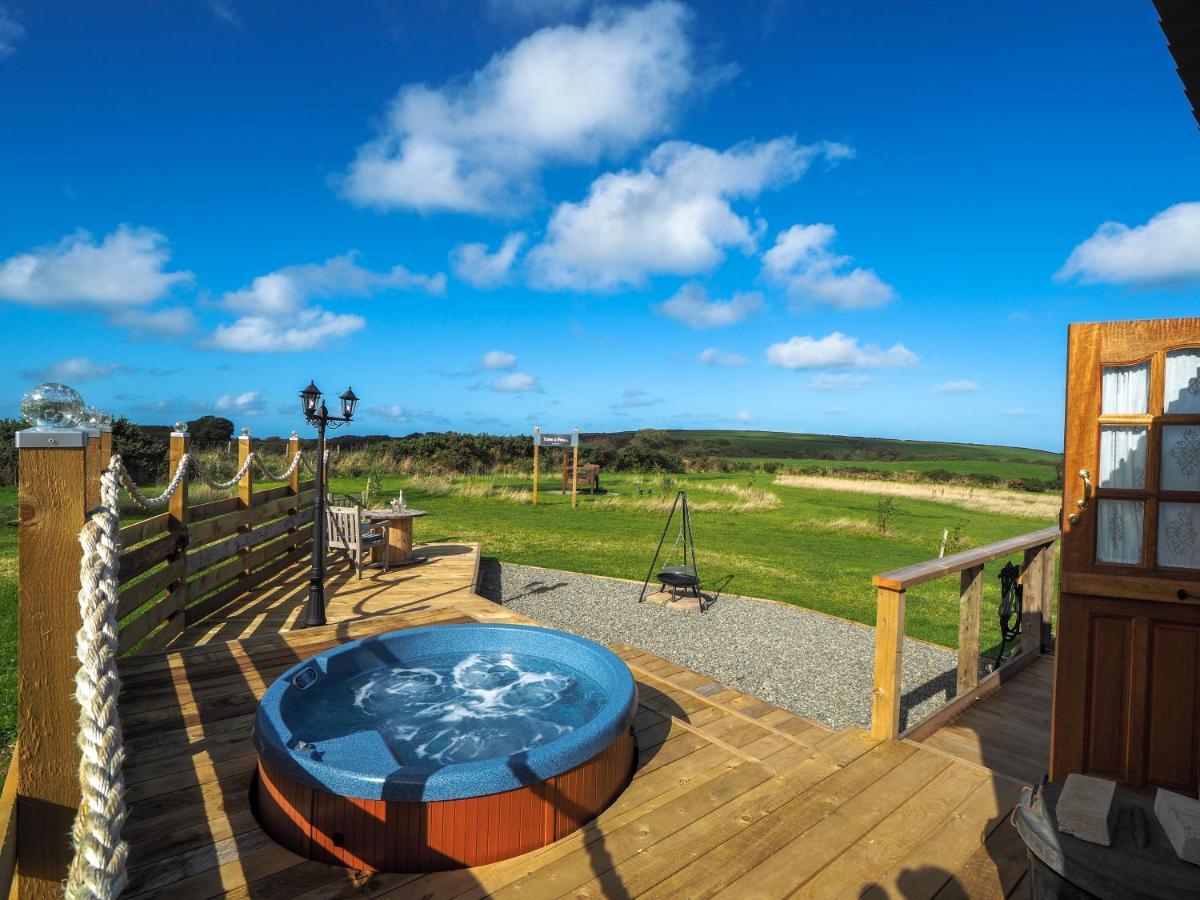 Trenewydd Farm Holiday Cottages Cardigan Exteriér fotografie