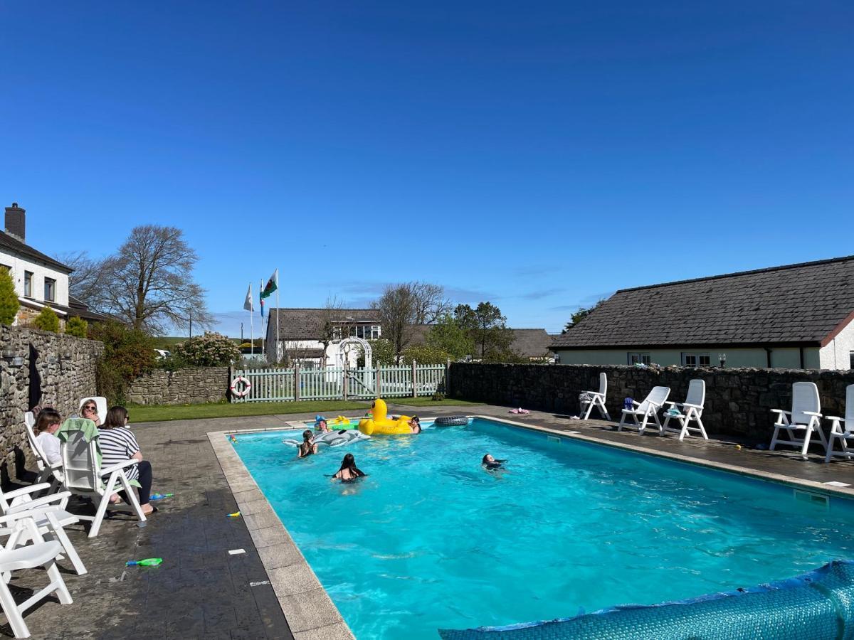 Trenewydd Farm Holiday Cottages Cardigan Exteriér fotografie